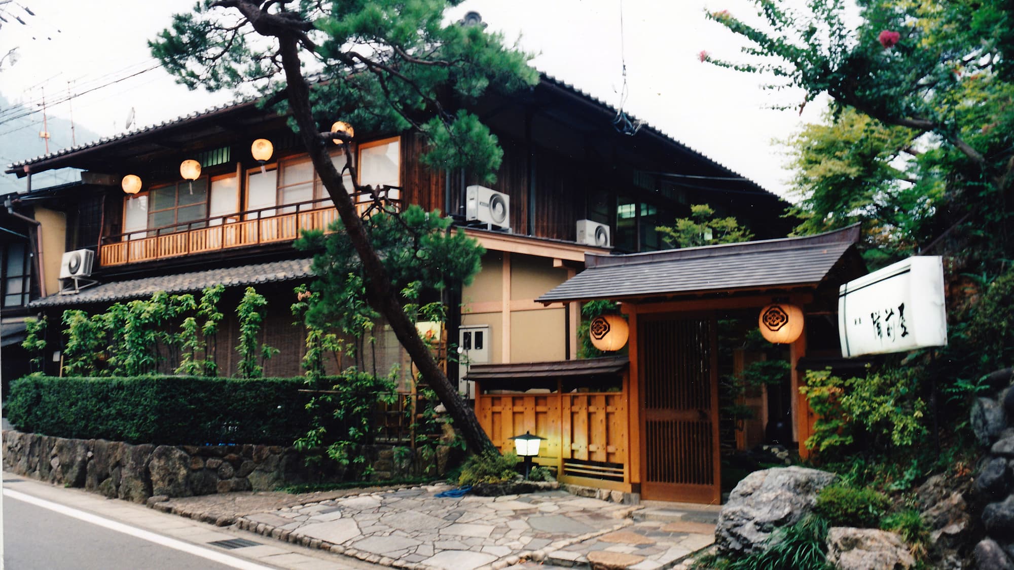 【2026年最新】郡上八幡のおしゃれ旅館3選|清流と城下町で泊まる特別な一夜