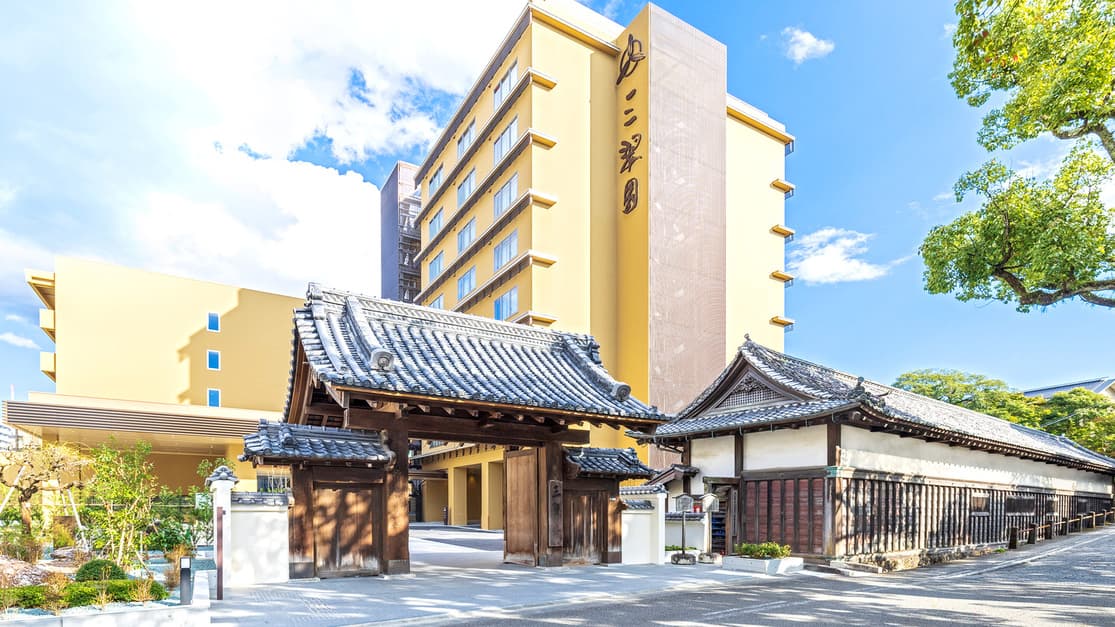 高知女子旅の人気スポット完全ガイド【2026年最新】桂浜・ひろめ市場・仁淀ブルーとおすすめホテルまとめ