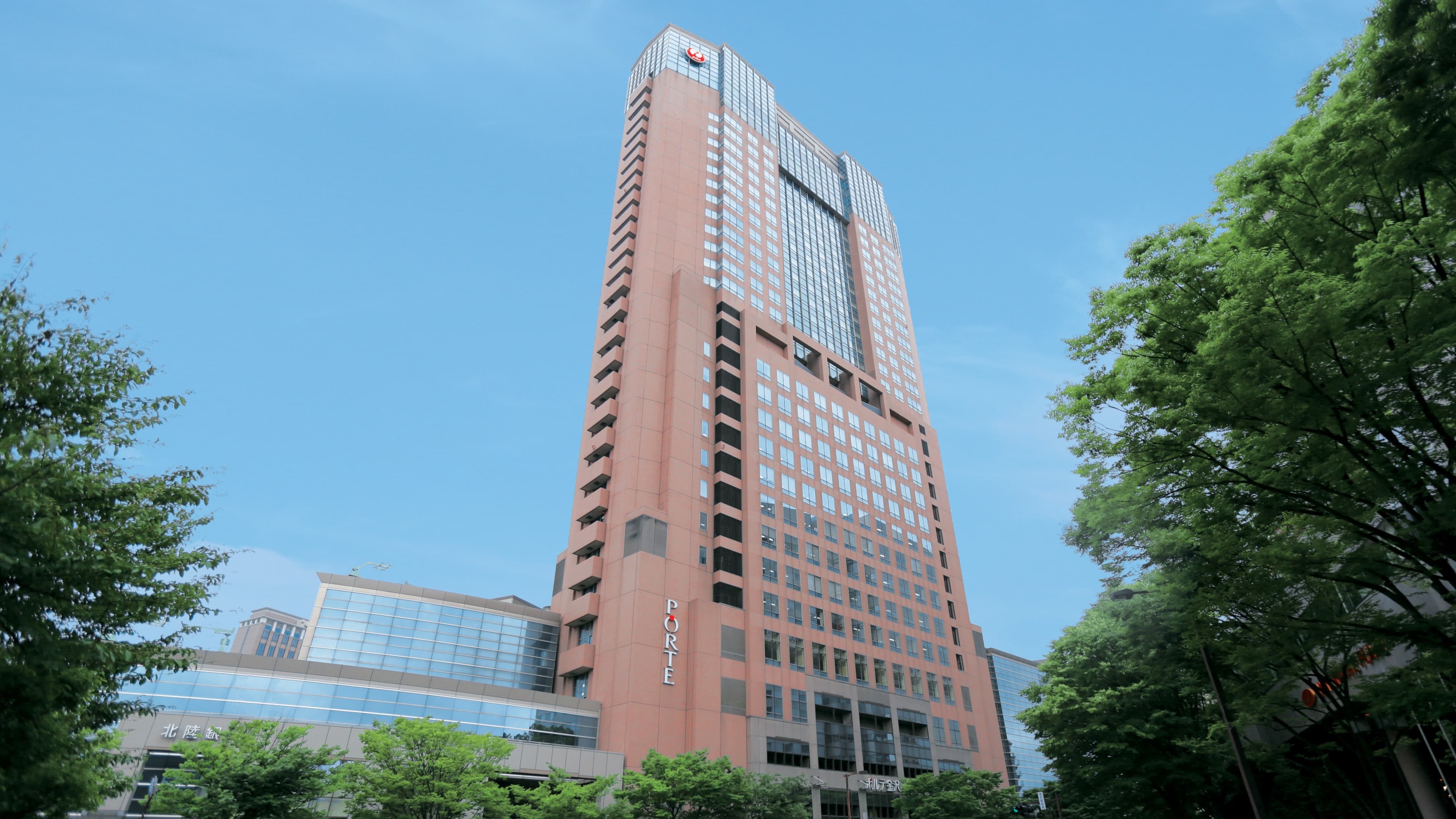 【2026年最新】金沢のおしゃれカフェ13選!ひがし茶屋街・近江町・駅前エリア別に厳選