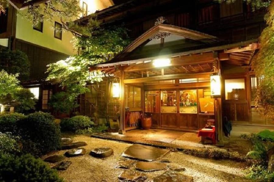 【2026年版】高山でおしゃれ宿に泊まりたい!デザイン系から古民家系まで人気5選