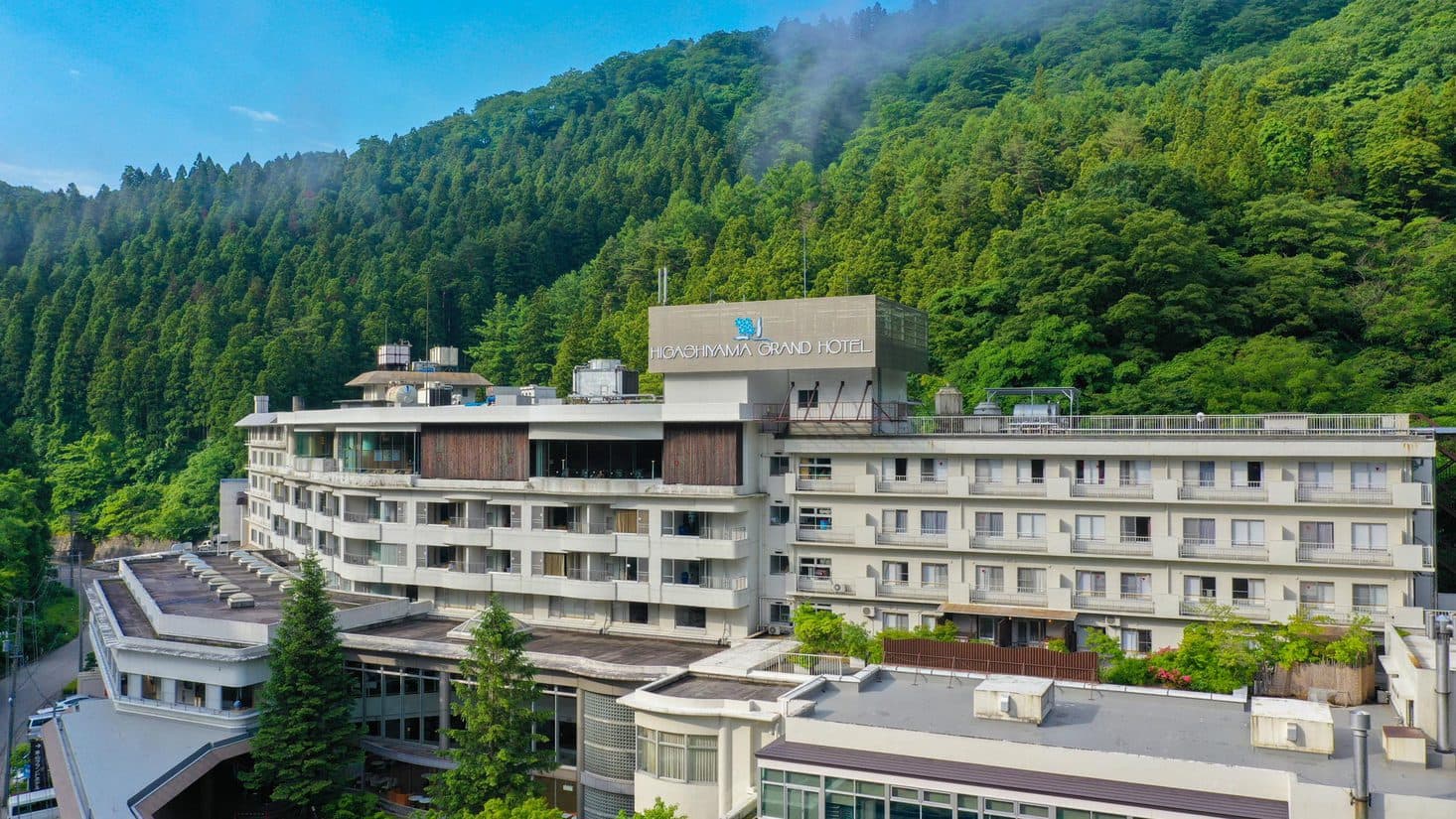 会津若松あじさい名所2026年版|御薬園・鶴ヶ城・東山温泉の紫陽花見頃ガイド