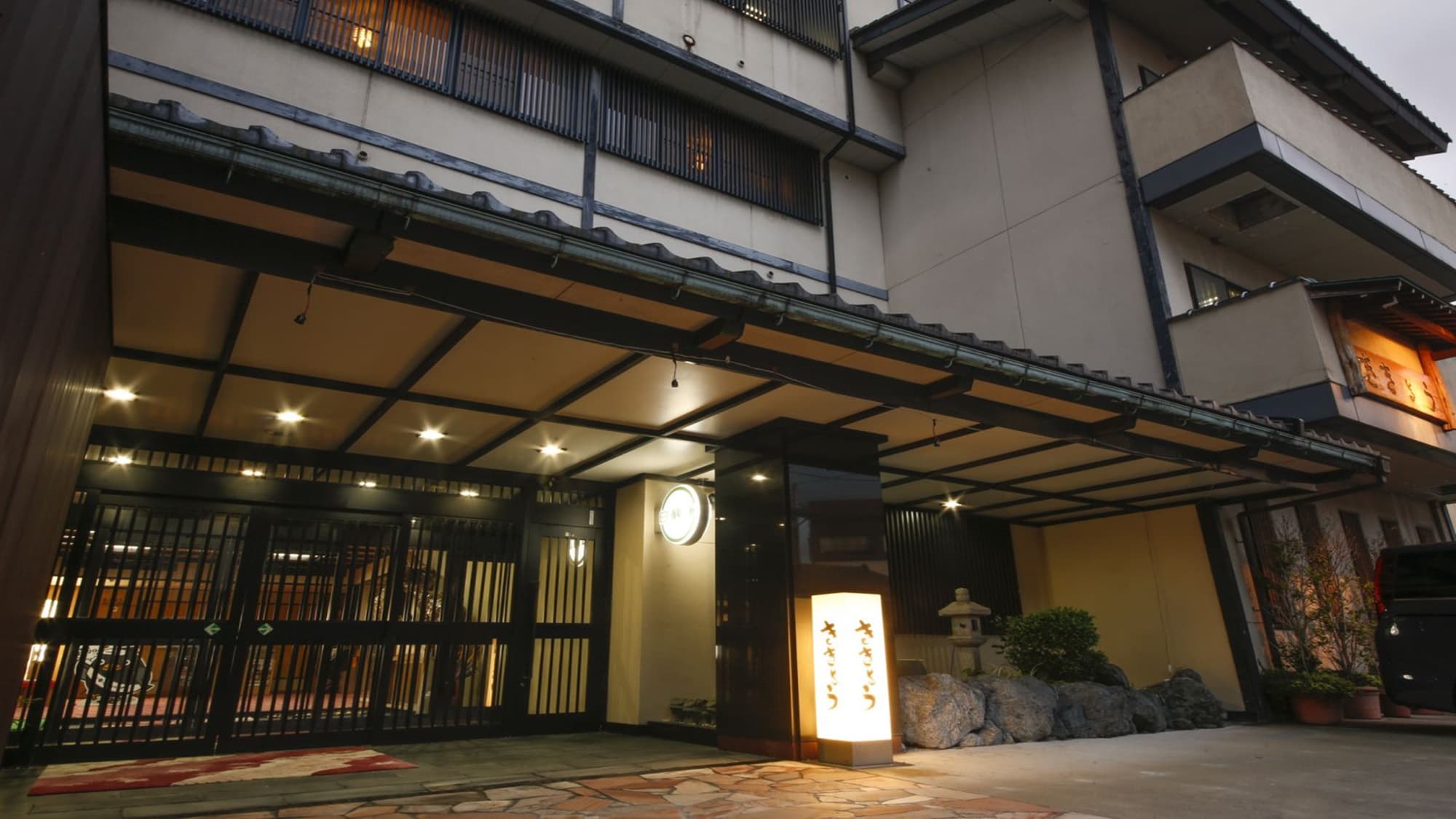 加賀温泉郷の女子旅に人気の宿おすすめ4選【2026年最新版】山中・山代温泉の選りすぐり旅館を徹底紹介